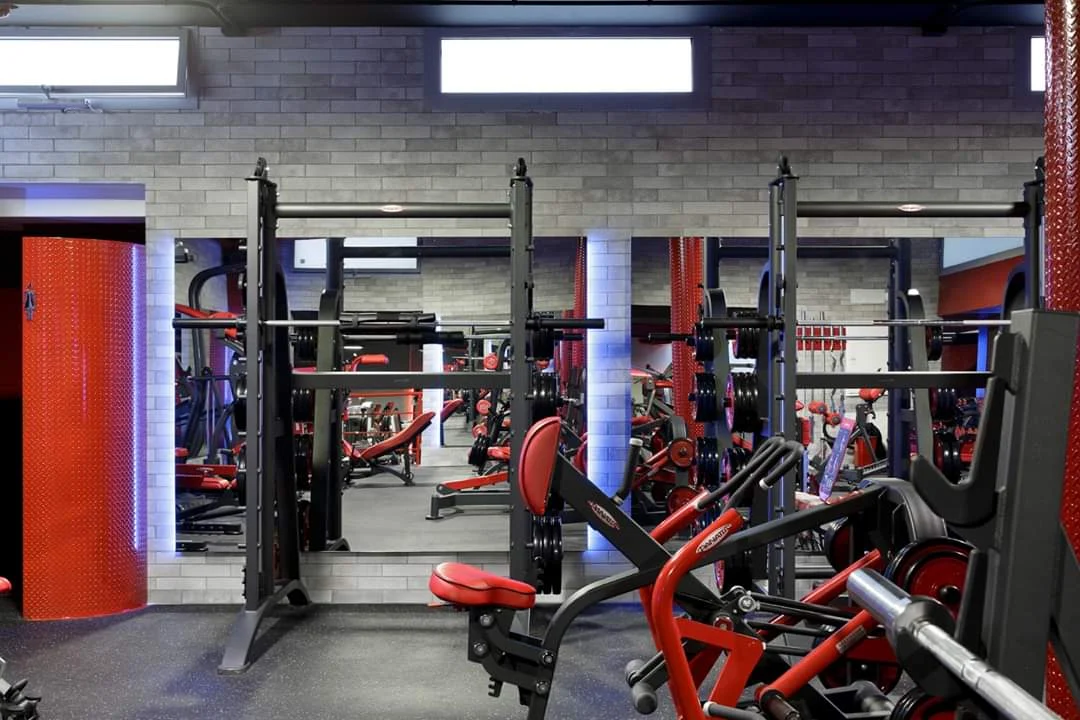 Sala de musculação do Victoria Gym em Espinho com equipamento Panatta
